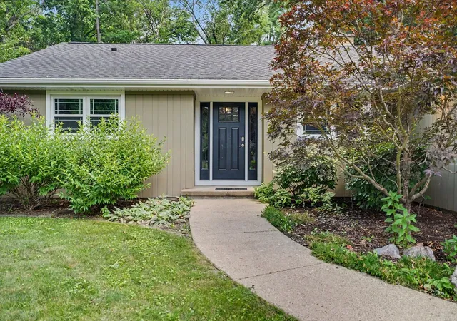 image of 706 La Sell Dr, Champaign, IL 61820 | MLS# 12707130