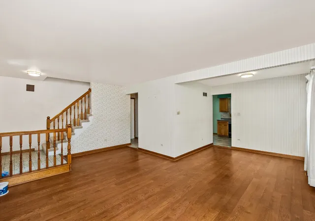 Photo 2 of Single family home for sale at 18604 Carpenter St, Homewood, IL 60430 | MLS# 12707160 | Listing updated on 2026-09-25