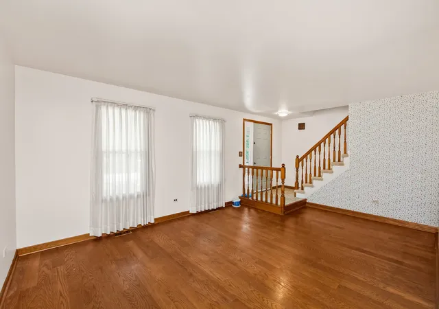 Photo 3 of Single family home for sale at 18604 Carpenter St, Homewood, IL 60430 | MLS# 12707160 | Listing updated on 2026-09-25