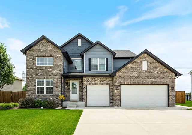 Photo 2 of Sale Pending at 27329 W Deer Holw Ln, Channahon, IL 60410 | MLS# 12707188 | Listing updated on 2026-08-31