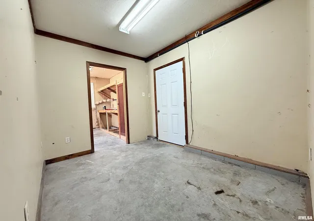 Photo 22 of Single family home for sale at 123 W College St, Harrisburg, IL 62946 | MLS# 12707211 | Listing updated on 2026-07-22