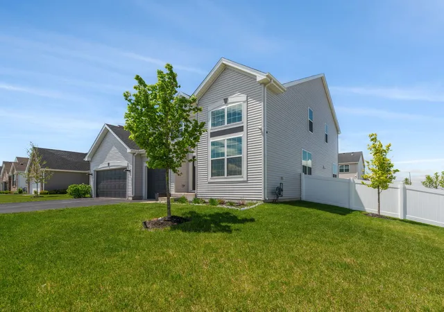 2nd image of 1388 Madsen St, Saint Charles, IL 60174 | MLS# 12707212