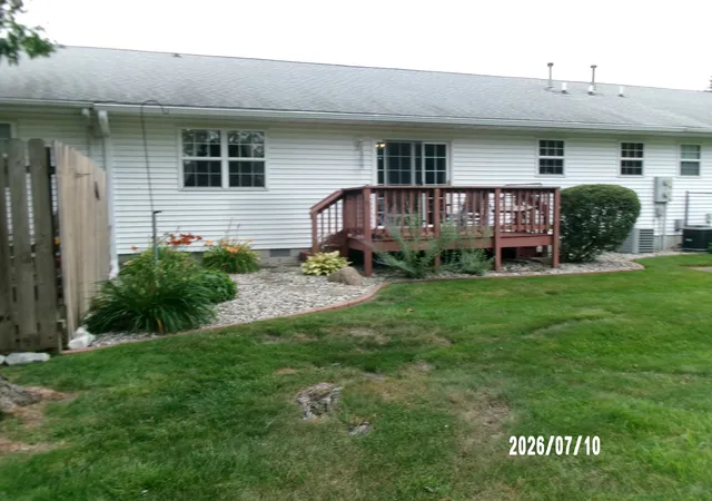 3rd image of 103 Fleming Ct, Watseka, IL 60970