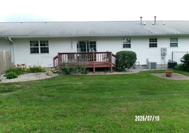 4th image of 103 Fleming Ct, Watseka, IL 60970