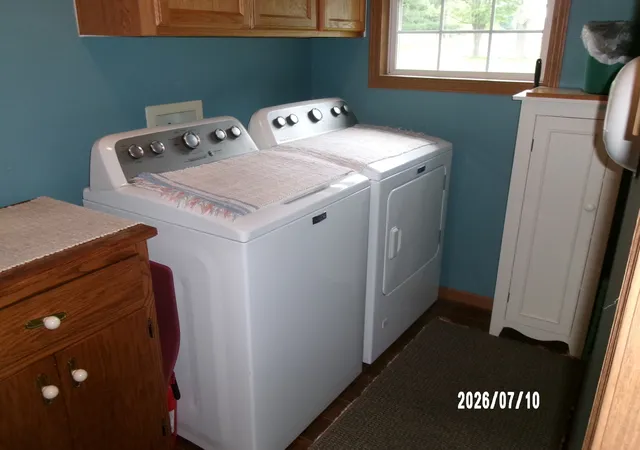 5th image of 103 Fleming Ct, Watseka, IL 60970