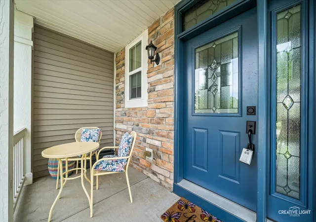 36th image of 318 Winthrop Dr, Oswego, IL 60543 | MLS# 12707286
