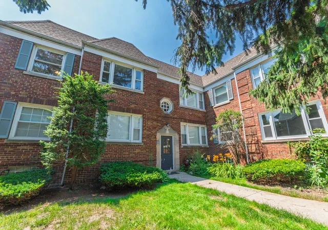 1st image of 10518 S Artesian Ave #2S, Chicago, IL 60655 | MLS# 12707311