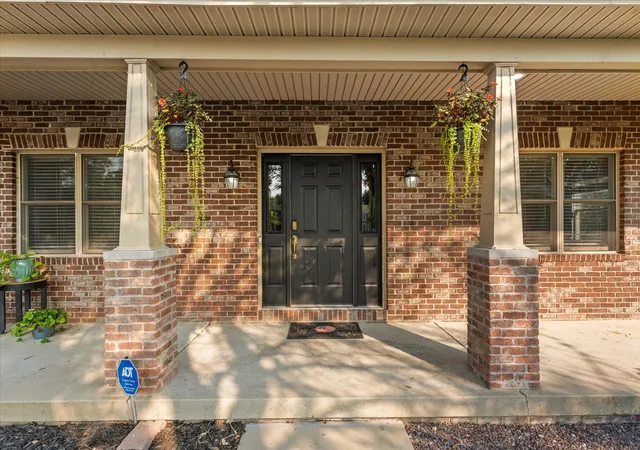 Photo 3 of Single family home for sale at 1807 Cypress Pointe Ct, Mahomet, IL 61853 | MLS# 12707333 | Listing updated on 2026-10-06