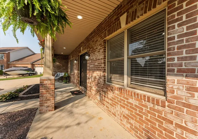Photo 3 of Single family home for sale at 1807 Cypress Pointe Ct, Mahomet, IL 61853 | MLS# 12707333 | Listing updated on 2026-10-06