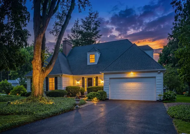 1st image of 921 Ray St, Geneva, IL 60134 | MLS# 12707345
