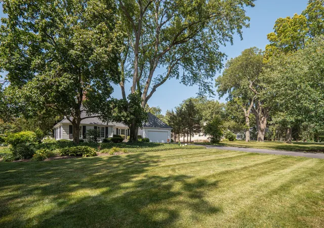 2nd image of 921 Ray St, Geneva, IL 60134 | MLS# 12707345