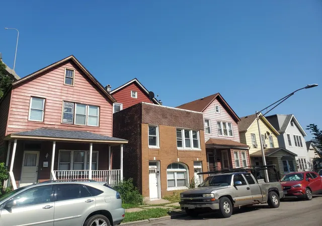 3rd image of 9953 S Avenue M W, Chicago, IL 60617 | MLS# 12707346