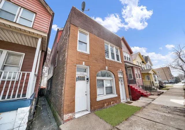 5th image of 9953 S Avenue M W, Chicago, IL 60617 | MLS# 12707346