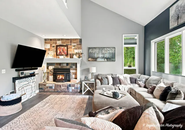 5th image of 2001 Villanova Dr, Johnsburg, IL 60051 | MLS# 12707352