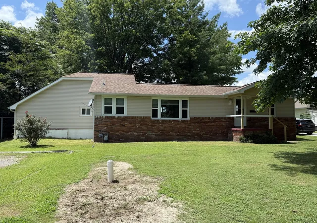 Photo 1 of Single family home for sale at 1200 S Buchanan St, Marion, IL 62959 | MLS# 12707461 | Listing updated on 2026-08-16