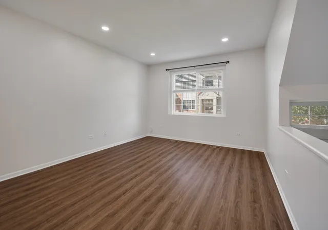 4th image of 442 Churchill Dr #442, Elgin, IL 60124 | MLS# 12707462
