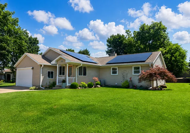 41st image of 704 Fort St, Ottawa, IL 61350 | MLS# 12707502