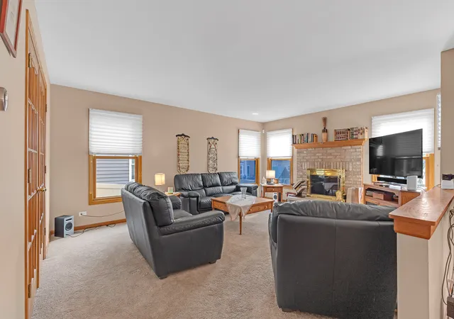 Photo 3 of Single family home for sale at 265 Biscayne St, Bloomingdale, IL 60108 | MLS# 12707602 | Listing updated on 2026-07-23