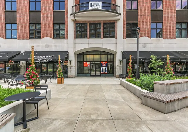 image of 1 E Main St, Champaign, IL 61820