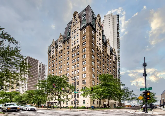 Condo for sale at 6101 N Sheridan Rd #10C, Chicago, IL 60660 | MLS# 12707612 | Listing updated on 2026-08-07