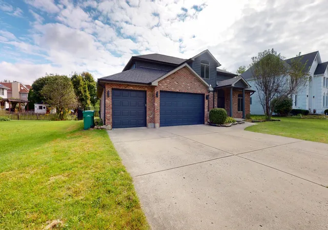 Photo 2 of Single family home for sale at 16127 Burgundy Dr, Plainfield, IL 60586 | MLS# 12707616 | Listing updated on 2026-10-07