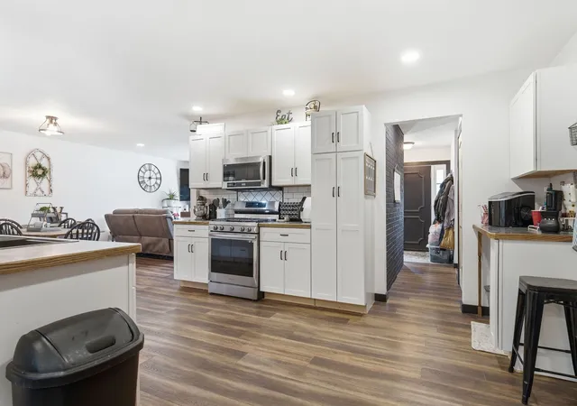 Photo 3 of Sale Pending at 400 Jersey Ave, Normal, IL 61761 | MLS# 12707636 | Listing updated on 2026-08-11