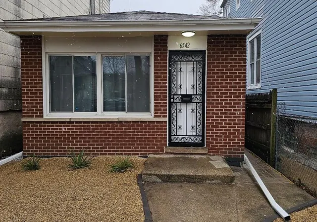 Photo 1 of Single family home for sale at 6542 S Carpenter St, Chicago, IL 60621 | MLS# 12707637 | Listing updated on 2026-09-16