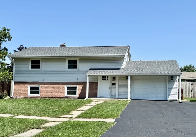 Photo 1 of Sale Pending at 621 W 8th Street, Belvidere, IL 61008 | MLS# 12707645 | Listing updated on 2026-09-04