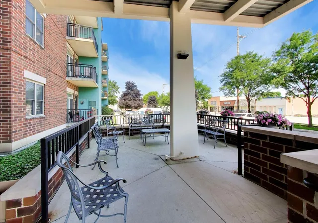 Listing Photo 2 - Condo for sale in building located at 9355 Irving Park Rd, Schiller Park, IL 60176 - Unit #307