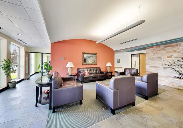 Listing Photo 4 - Condo for sale in building located at 9355 Irving Park Rd, Schiller Park, IL 60176 - Unit #307
