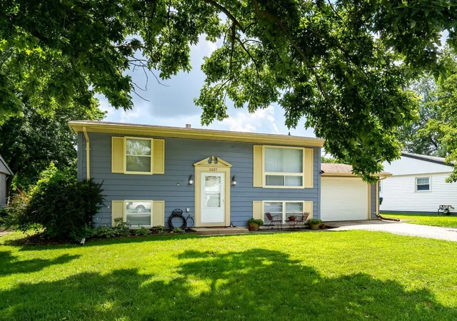 1st image of 1237 Mount Vernon Dr, Bloomington, IL 61704 | MLS# 12707680