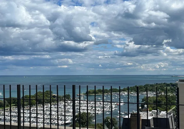 2nd image of 3550 N Lake Shore Dr, Chicago, IL 60657