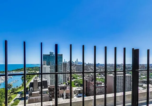 31st image of 3550 N Lake Shore Dr #1102, Chicago, IL 60657 | MLS# 12707710