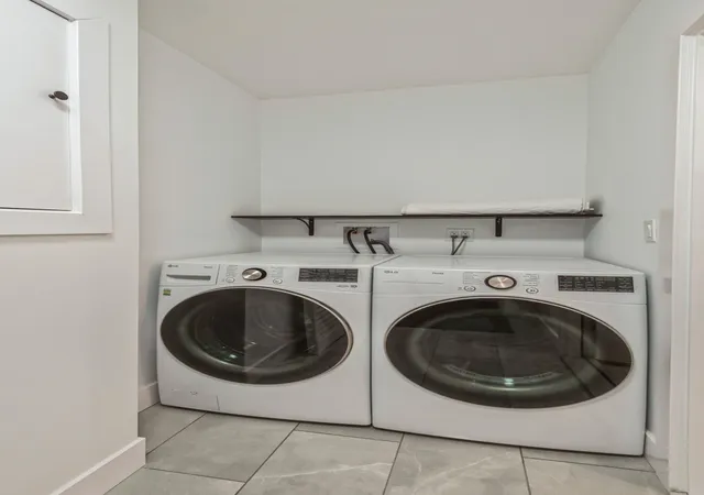 2nd image of 1535 W Estes Ave, Chicago, IL 60626