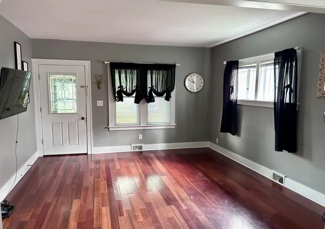 Photo 3 of Single family home for sale at 708 12th Street, Peru, IL 61354 | MLS# 12707729 | Listing updated on 2026-09-12
