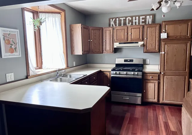 Photo 4 of Single family home for sale at 708 12th Street, Peru, IL 61354 | MLS# 12707729 | Listing updated on 2026-09-12
