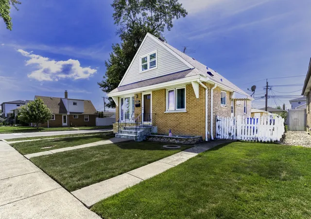 Photo 2 of Single family home for sale at 6158 S Normandy Ave, Chicago, IL 60638 | MLS# 12707747 | Listing updated on 2026-09-19