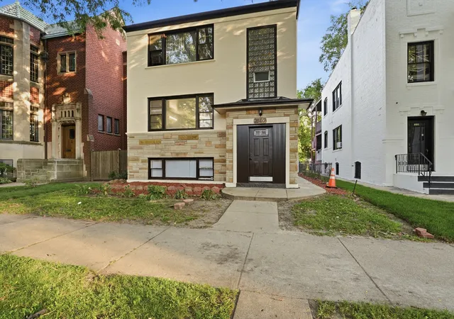 2nd image of 2507 W Coyle Ave, Chicago, IL 60645 | MLS# 12707761