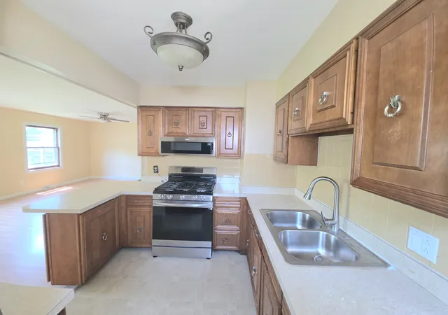 Photo 2 of Single family home for sale at 1312 Richmond St, Joliet, IL 60435 | MLS# 12707801 | Listing updated on 2026-09-22