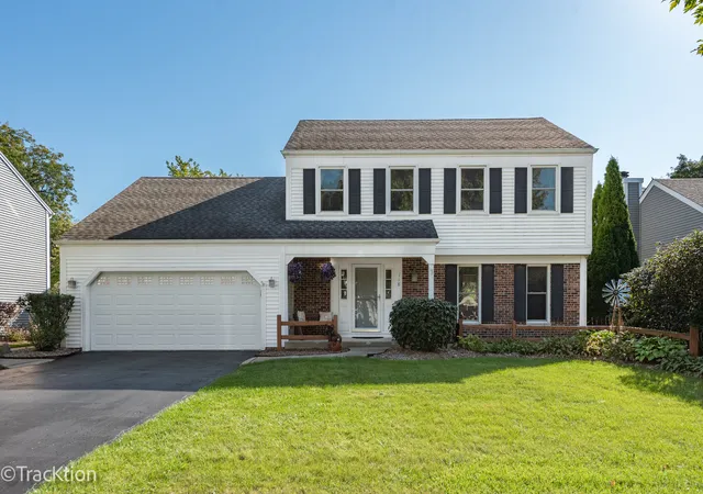 Photo 3 of Single family home for sale at 118 Carrol Rd, St. Charles, IL 60174 | MLS# 12707821 | Listing updated on 2026-10-22