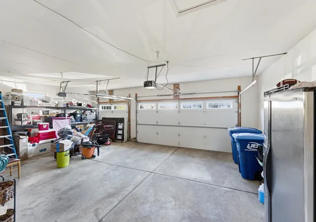 40th image of 690 Waterford Dr, Des Plaines, IL 60016 | MLS# 12707843