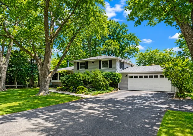 Photo 1 of Single family home for sale at 8 E Rollins Rd, Round Lake Beach, IL 60073 | MLS# 12707862 | Listing updated on 2026-08-31