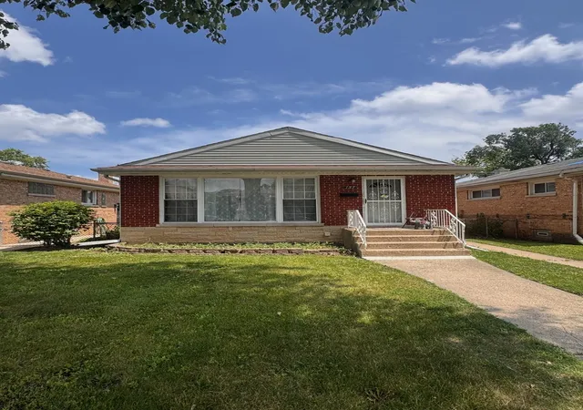 1st image of 137 Linden Ave, Bellwood, IL 60104 | MLS# 12707878