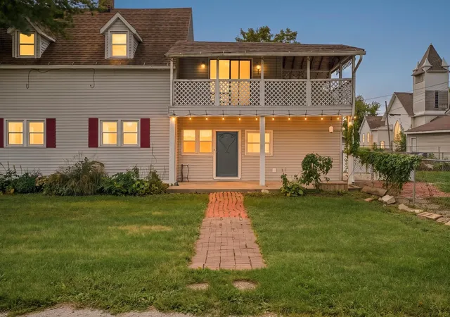 Photo 4 of Single family home for sale at 108 S Main, Arrowsmith, IL 61722 | MLS# 12707890 | Listing updated on 2026-10-09