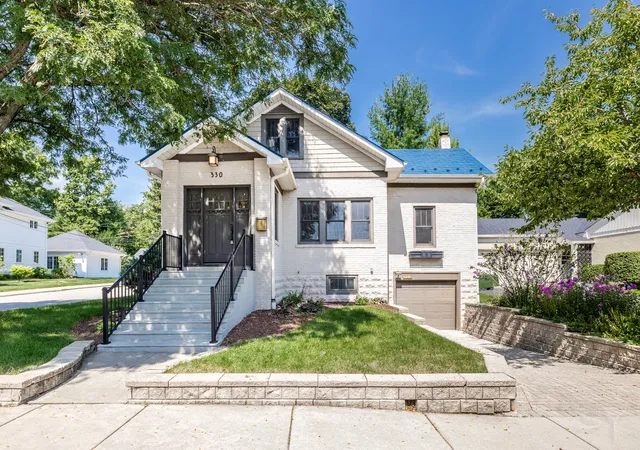 1st image of 330 S River Ln, Geneva, IL 60134 | MLS# 12707934