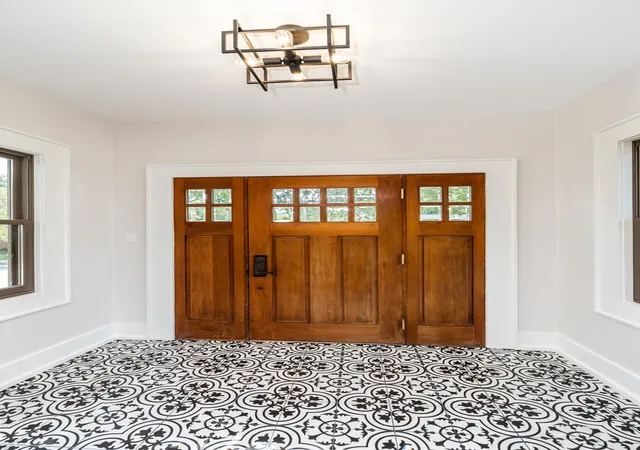 Photo 3 of Single family home for sale at 330 S River Ln, Geneva, IL 60134 | MLS# 12707934 | Listing updated on 2026-09-22