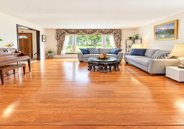 Photo 3 of Single family home for sale at 709 Garfield Ave, Libertyville, IL 60048 | MLS# 12707937 | Listing updated on 2026-10-04