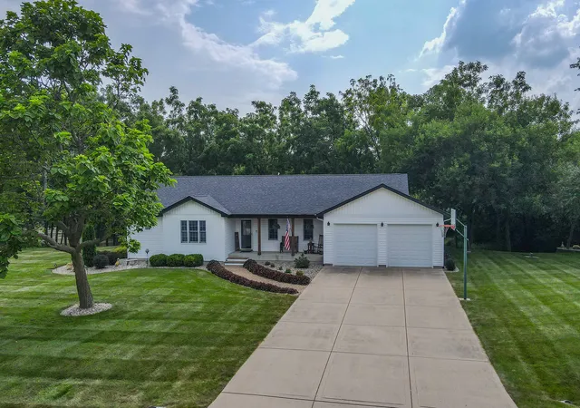2nd image of 6174 Tulip Ln, Grant Park, IL 60940 | MLS# 12707951