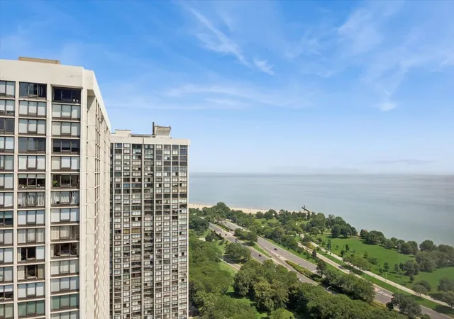 4th image of 5415 N Sheridan Rd #3407, Chicago, IL 60640 | MLS# 12708044