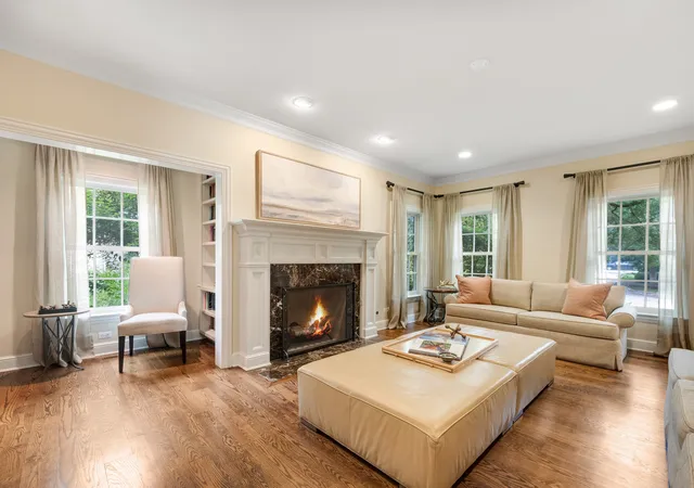 4th image of 2363 Larkdale Dr, Glenview, IL 60025 | MLS# 12708045